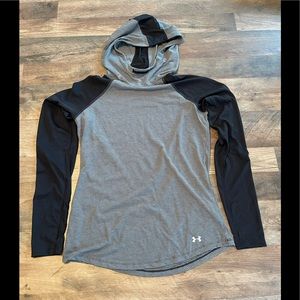Under Armour top